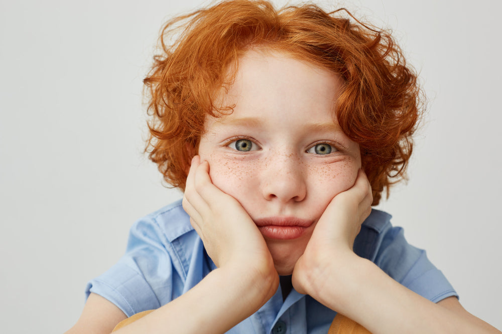 Apprendre à son enfant à nommer ses émotions : les meilleures activités sensorielles